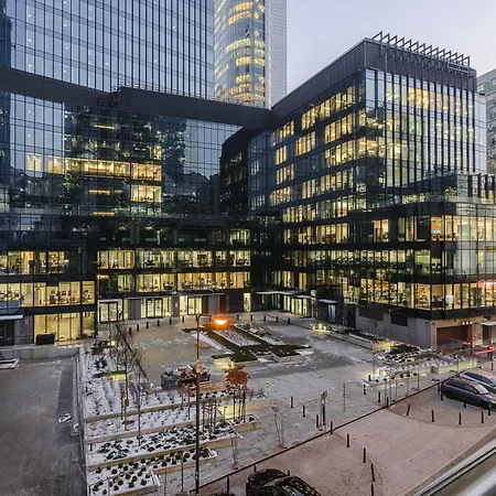 Lumina Cozy In Center